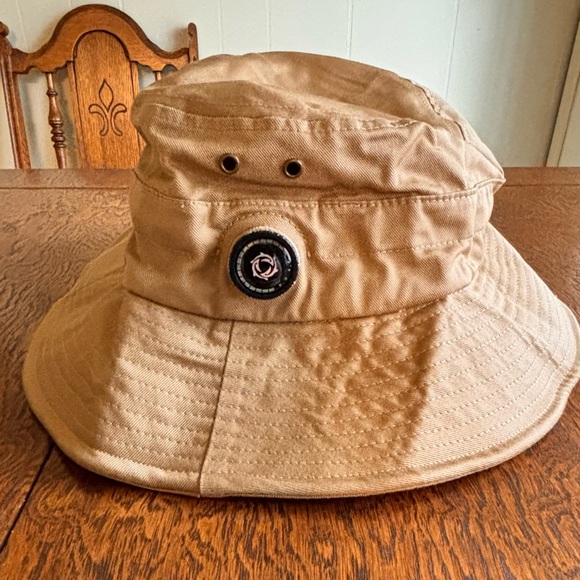 Men’s Wear & Accessories - Picture 11 of 11